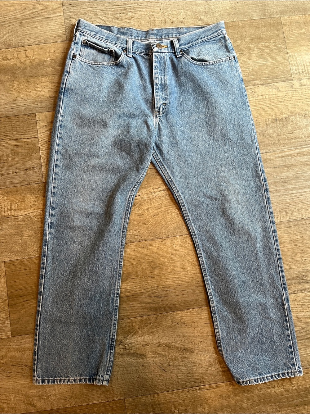 Wrangler Men's Relaxed Light Blue Denim Jeans